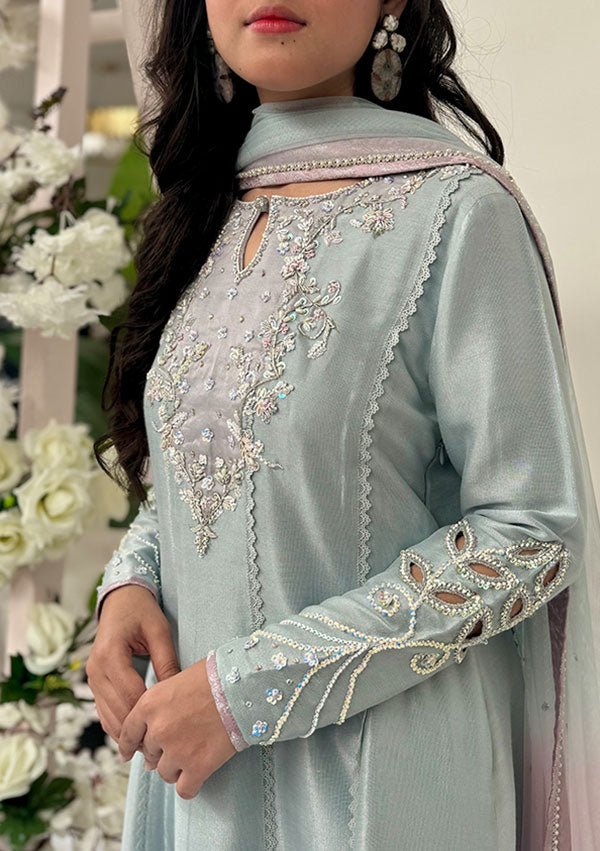 Nada-With-Pants-And-Dupatta-Image-One