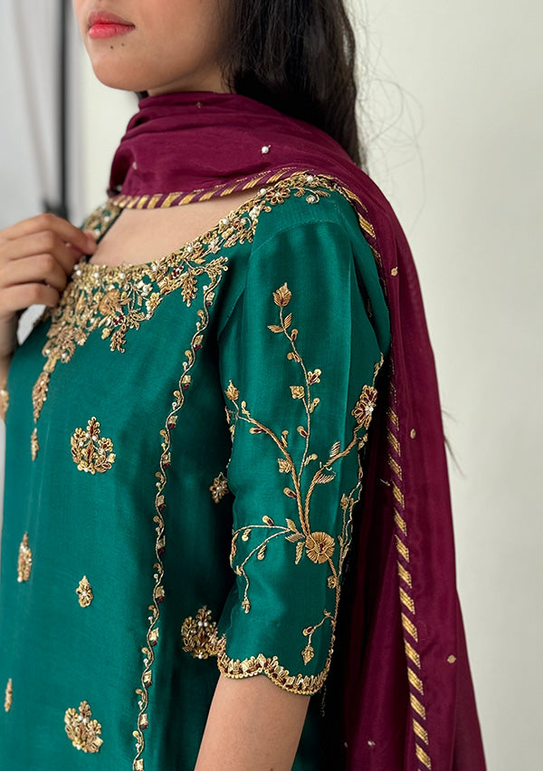 Alam-with-Dhaka-Pants-and-Dupatta-Image-Four