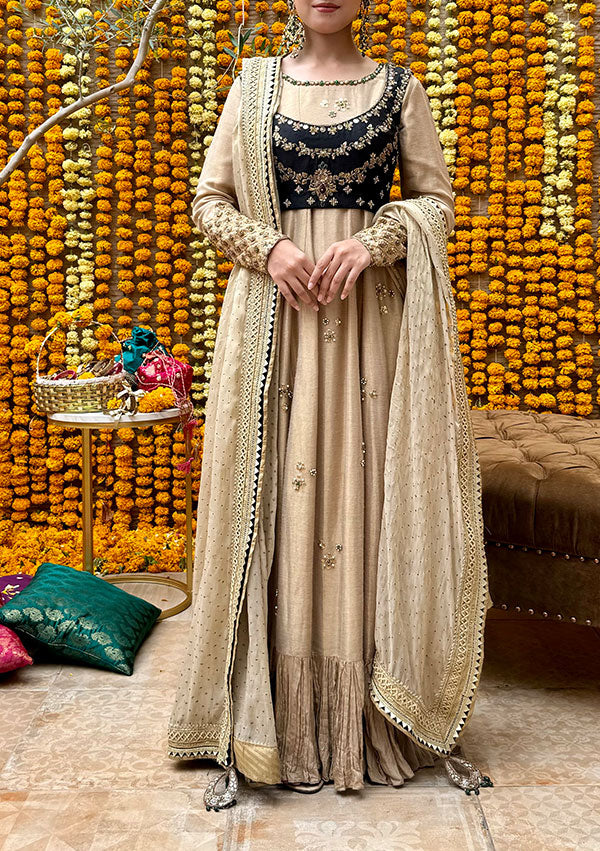 Nafisa with Pants and Dupatta-Featured-Image