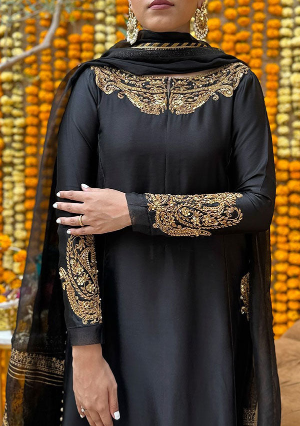 Janan-with-Izaar-and-Dupatta-Image-One