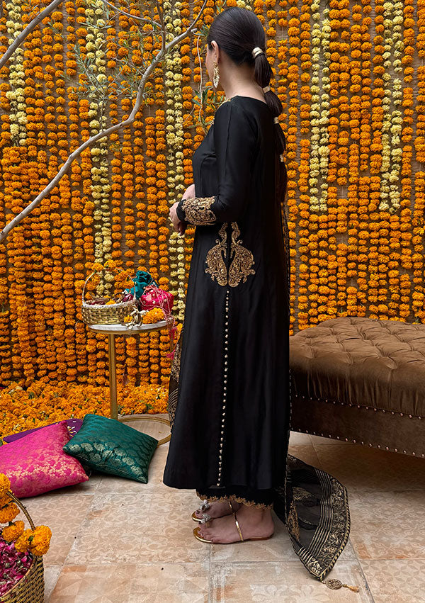 Janan-with-Izaar-and-Dupatta-Image-Three