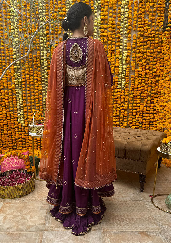 Mareeha-with-Crushed-Dhaka-and-Dupatta-Image-Three