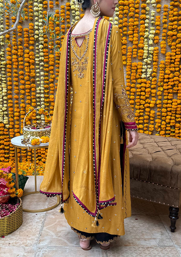 Sajal-with-Izaar-and-Dupatta-Image-Three