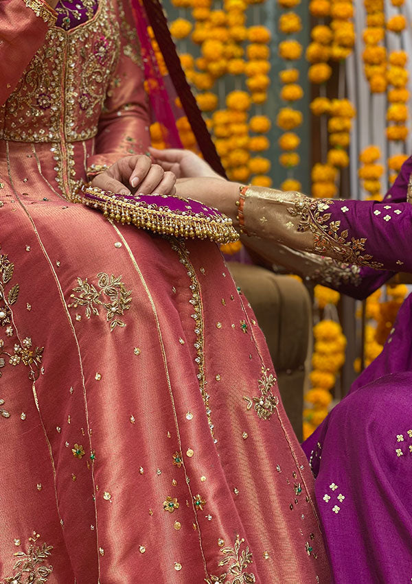 Elif-with-Pants-and-Dupatta-Image-Five