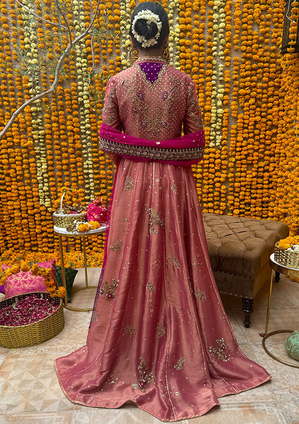 Elif-with-Pants-and-Dupatta-Image-Three