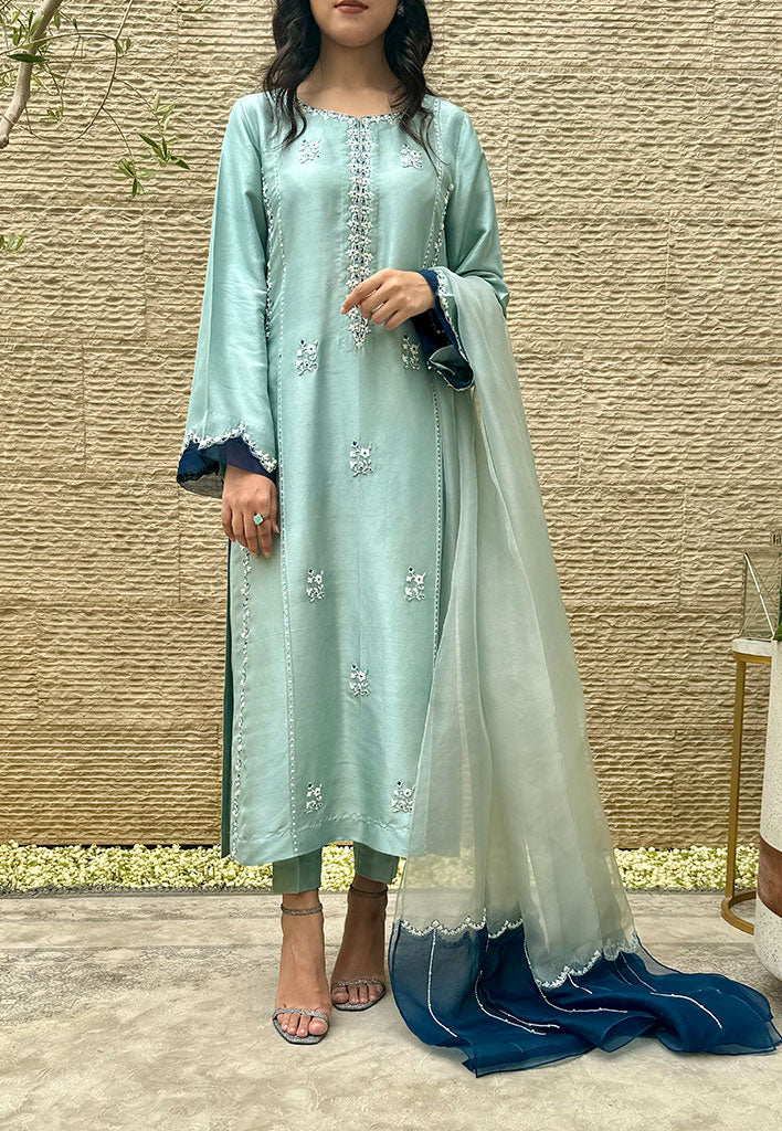 Miray-with-Dupatta-Image-One