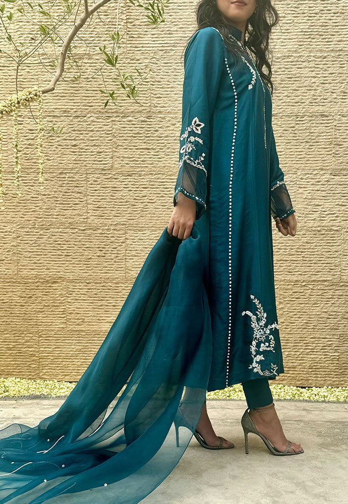 Ilyana-with-Dupatta-Featured-Image