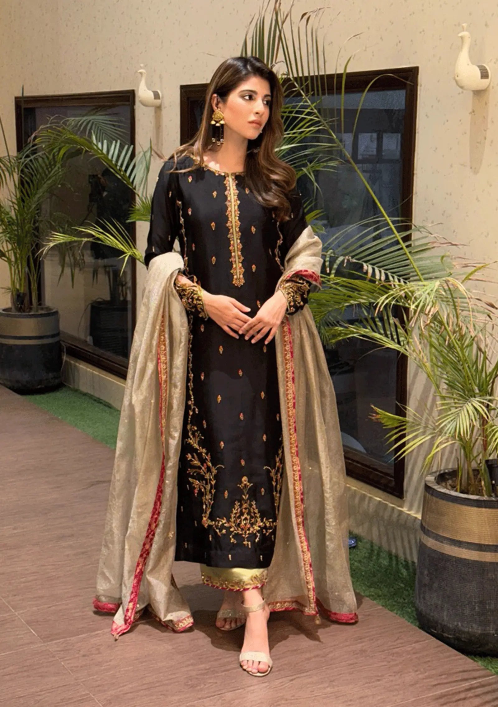 Zerin-with-Izaar-Pants-&amp;-Dupatta-Featured-Image