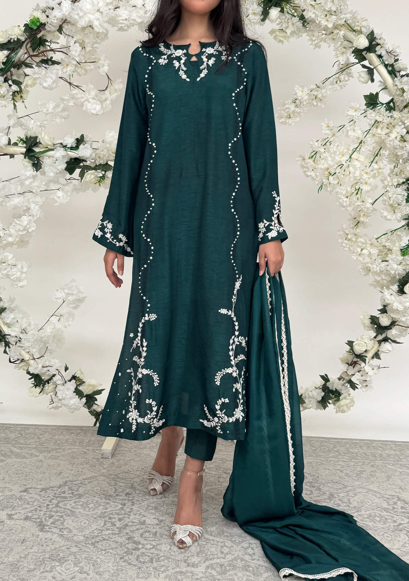 Raha-with-Pants-&amp;-Dupatta-Featured-Image