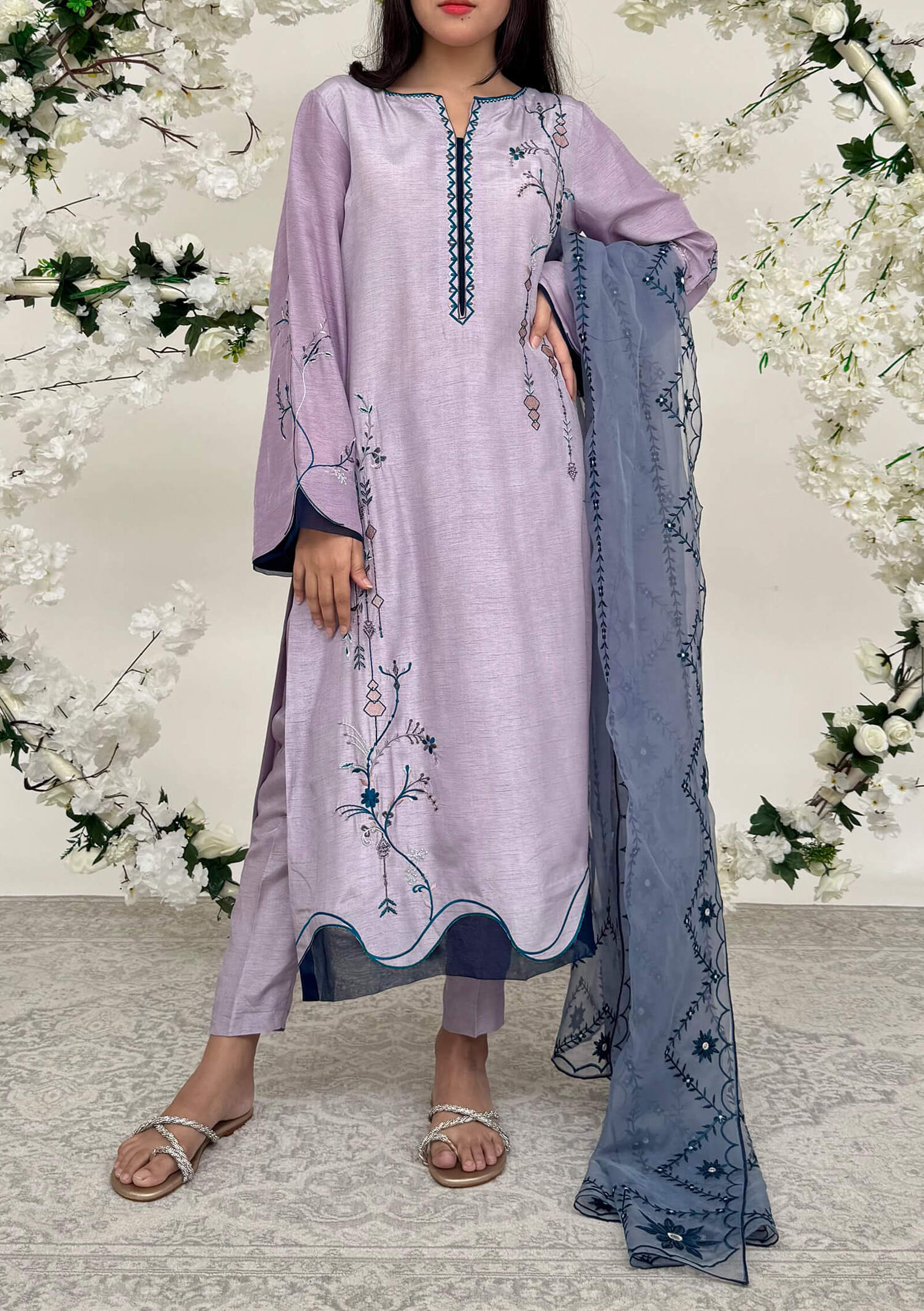 Auri-with-Pants-&amp;-dupatta-Featured-Image