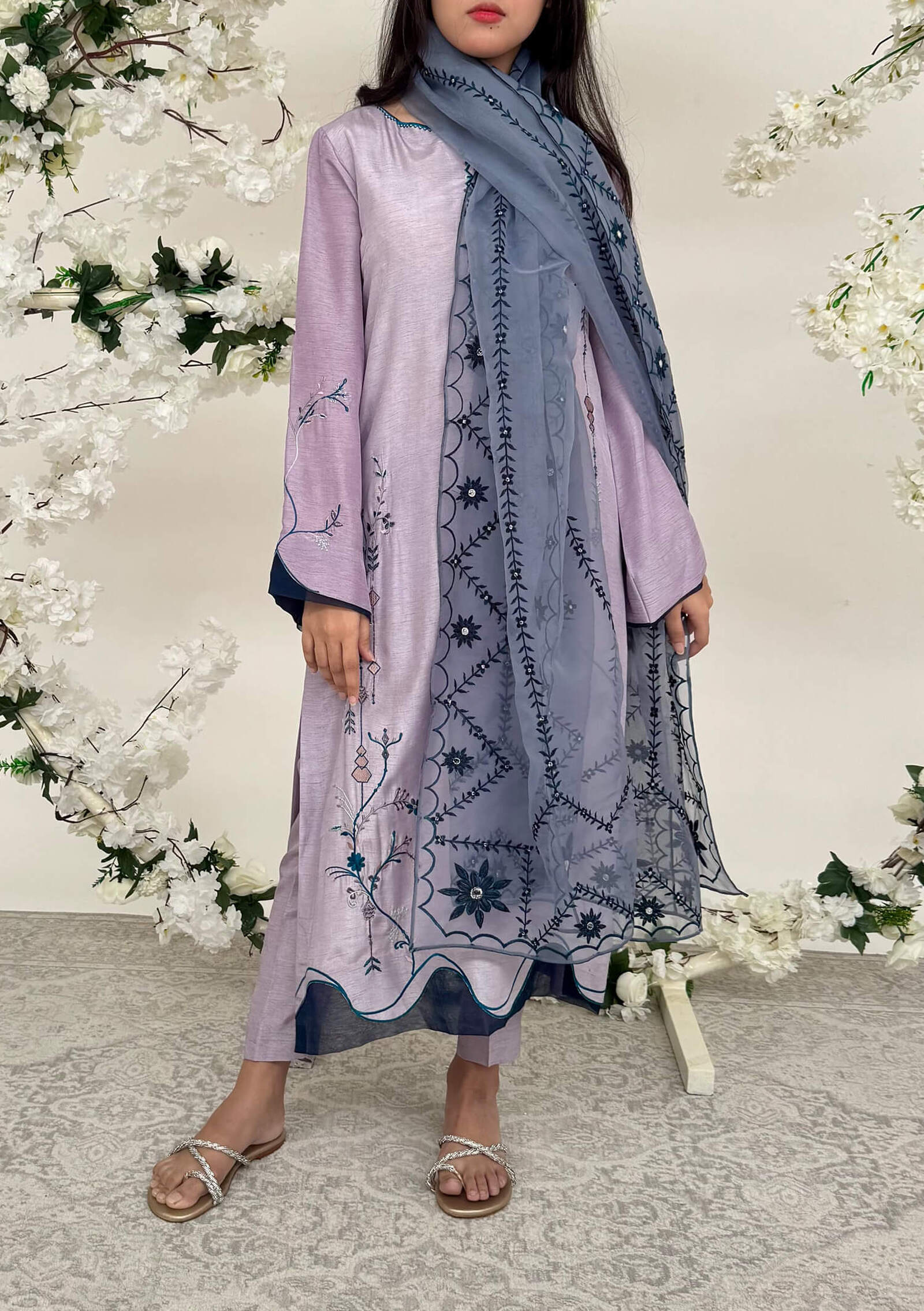 Auri-with-Pants-&amp;-dupatta-Image-One