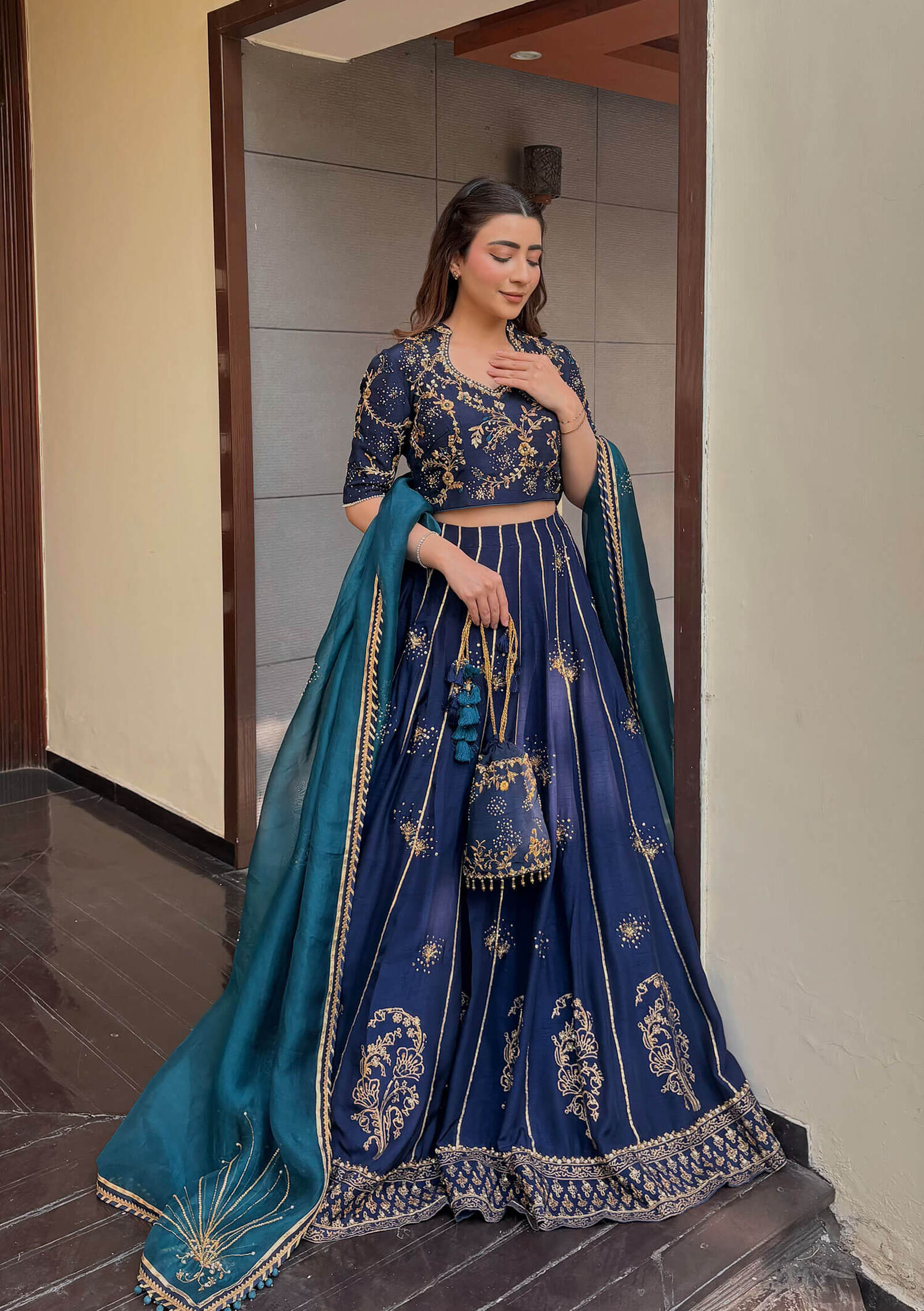 Zahveen-Lehenga-Set-with-Potli-Bag-Image-Two