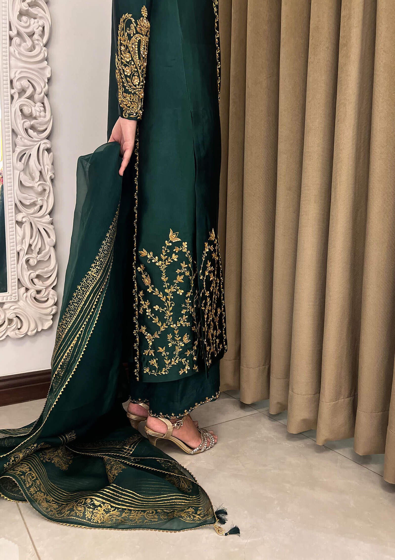 Zeenat-with-Izaar-Pants-&amp;-Dupatta-Image-Three