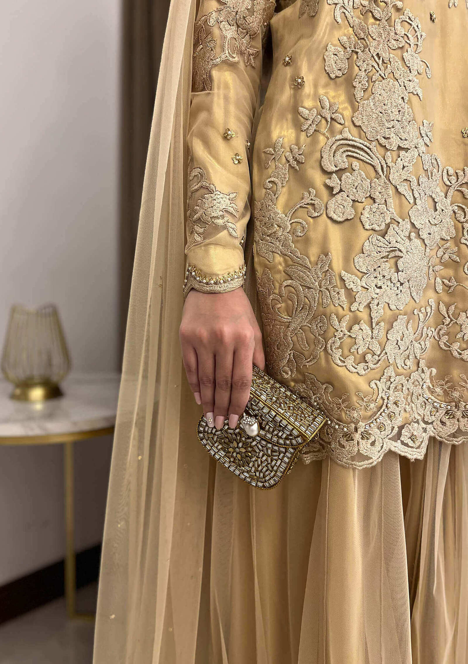 Azzah-with-Dhaka-Pants-&-Dupatta-Image-Five