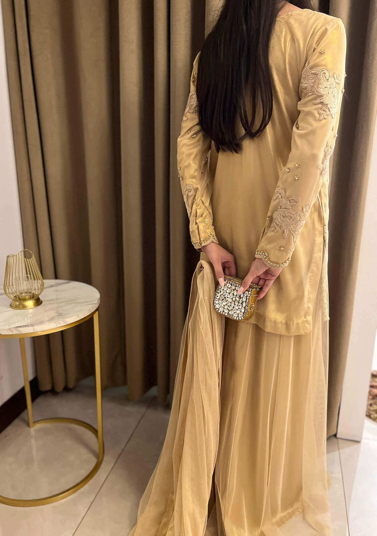 Azzah-with-Dhaka-Pants-&-Dupatta-Image-Three