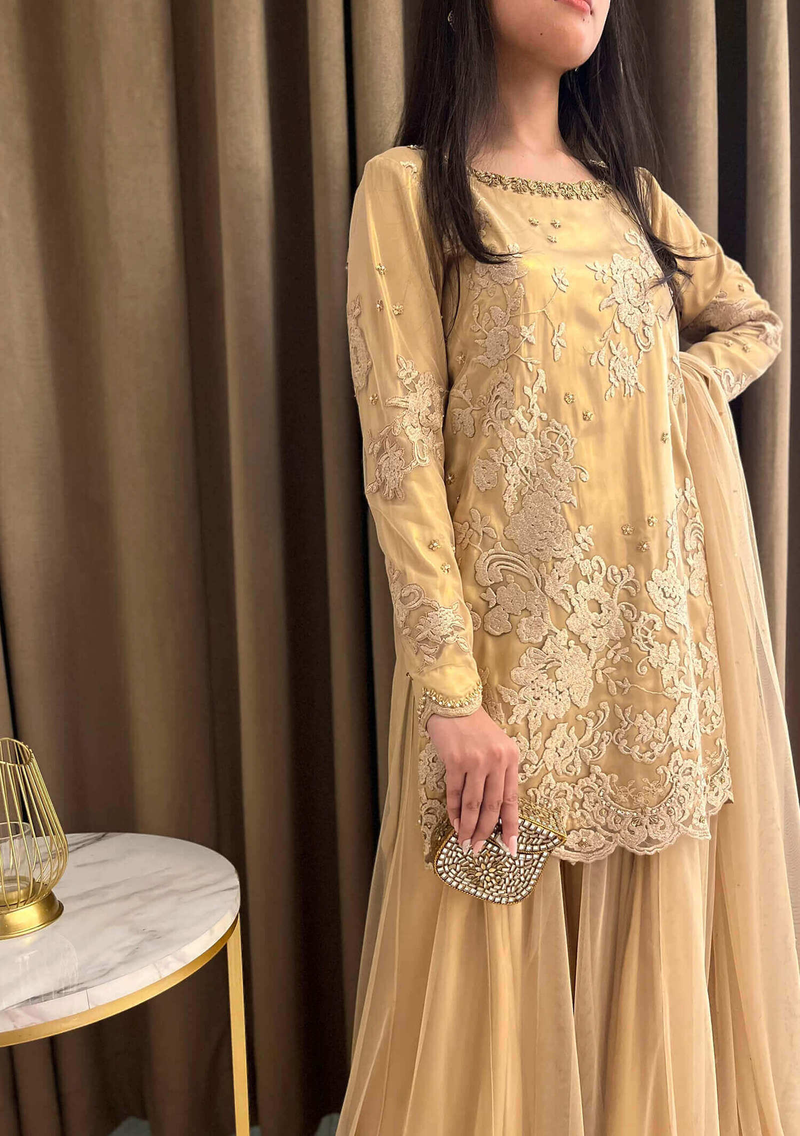 Azzah-with-Dhaka-Pants-&-Dupatta-Image-Two