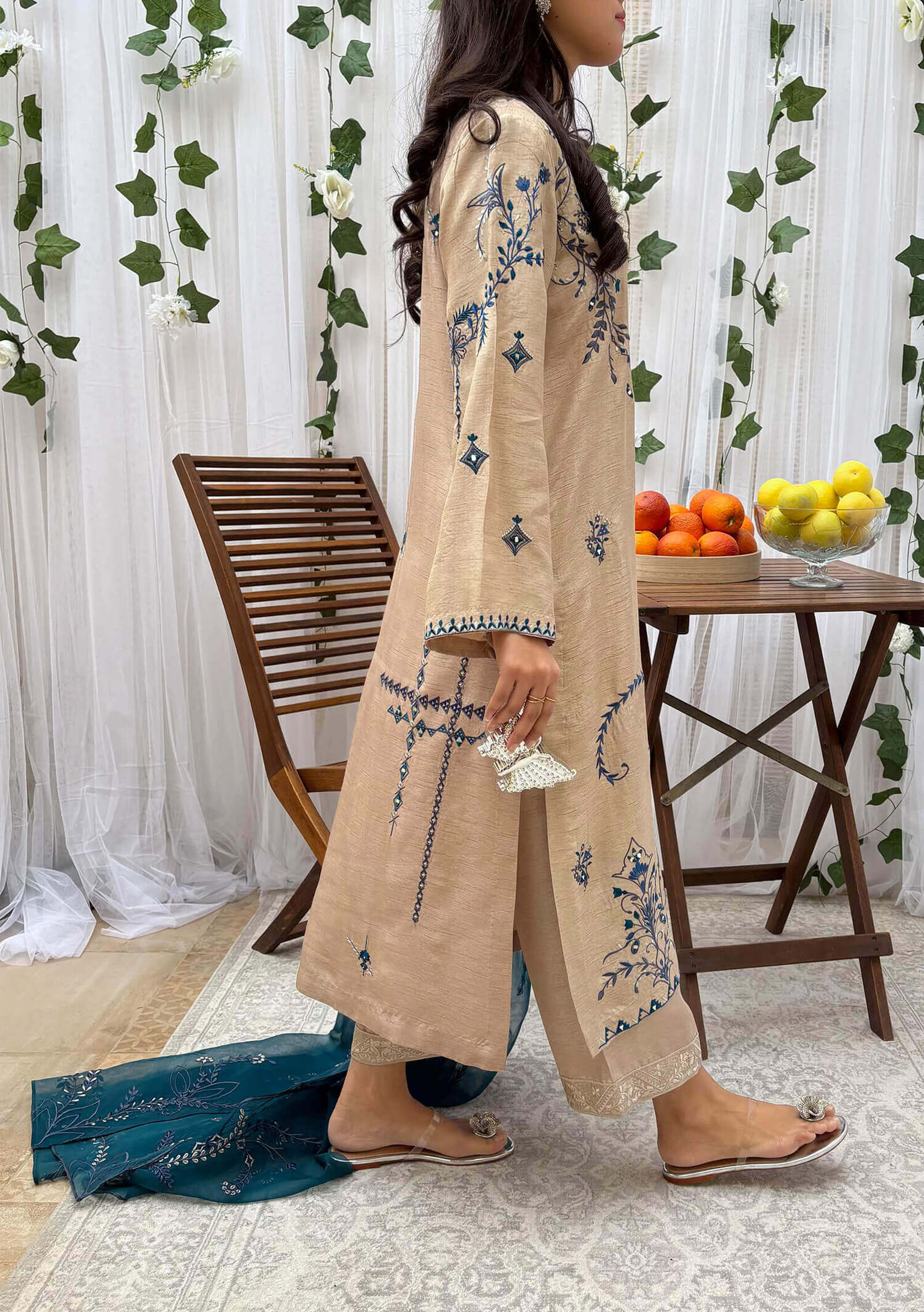 Lumi-with-Izaar-&-Dupatta-Image-Three