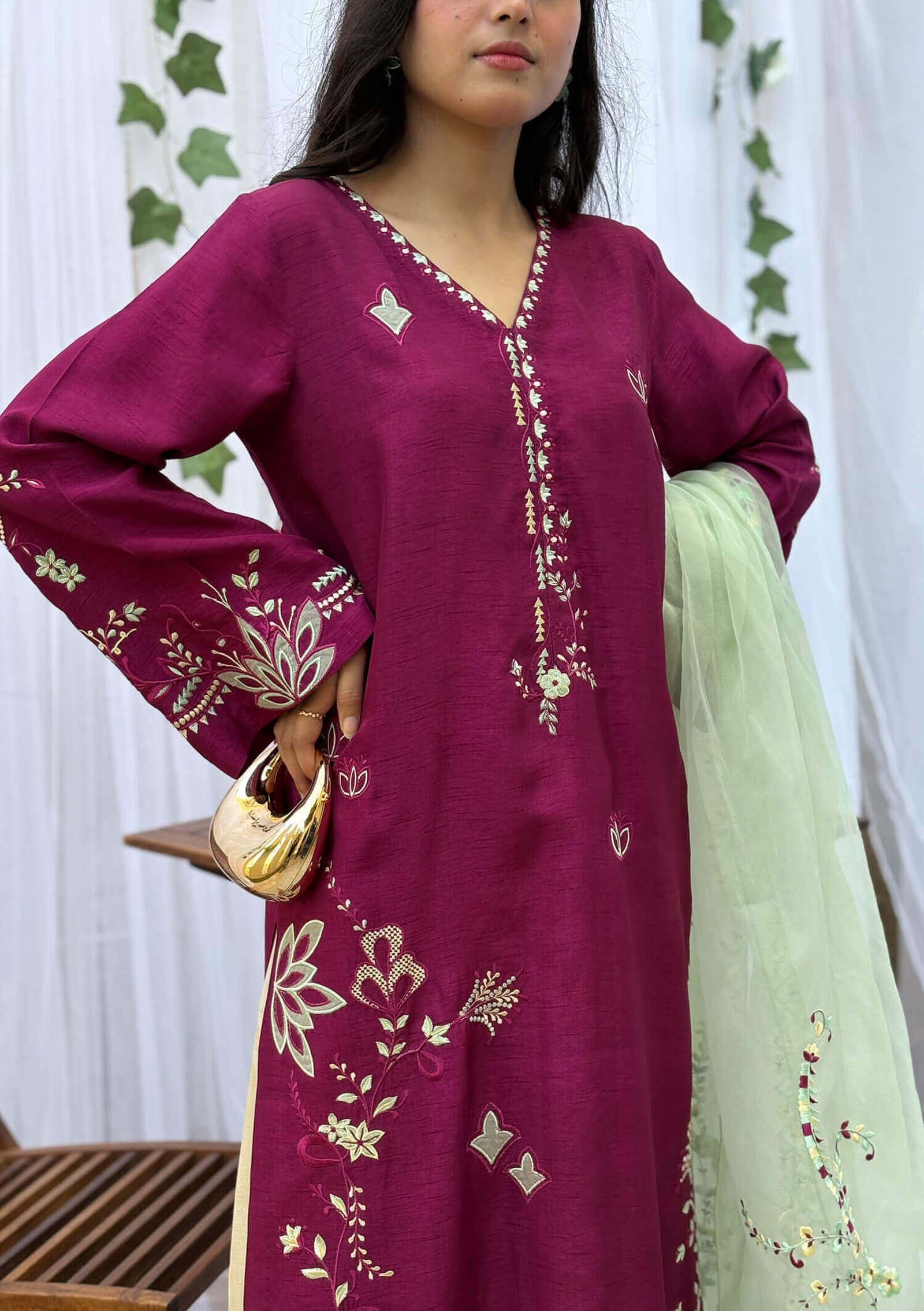 Mila-with-Izaar-&-Dupatta-Image-Four