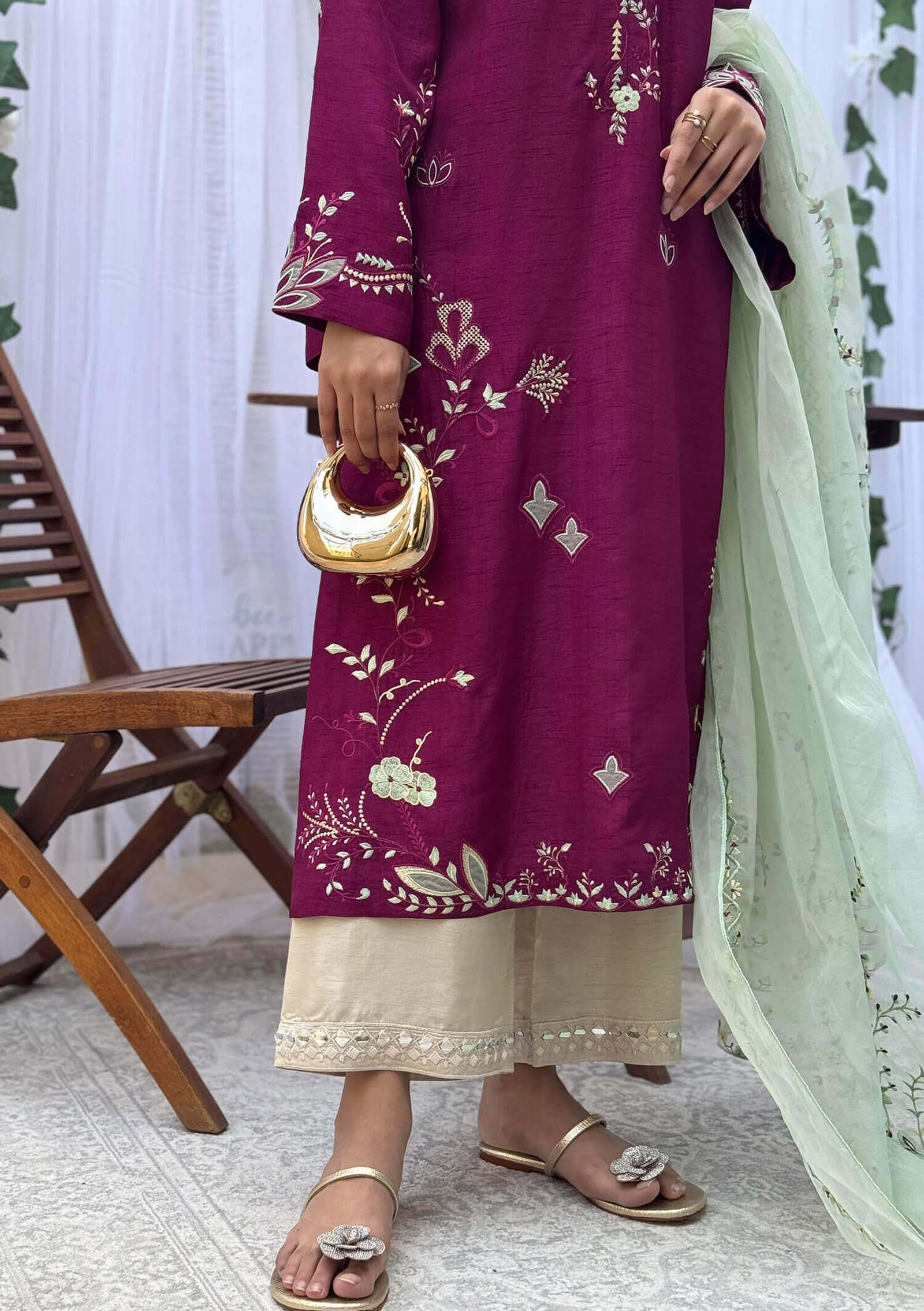 Mila-with-Izaar-&-Dupatta-Image-Seven