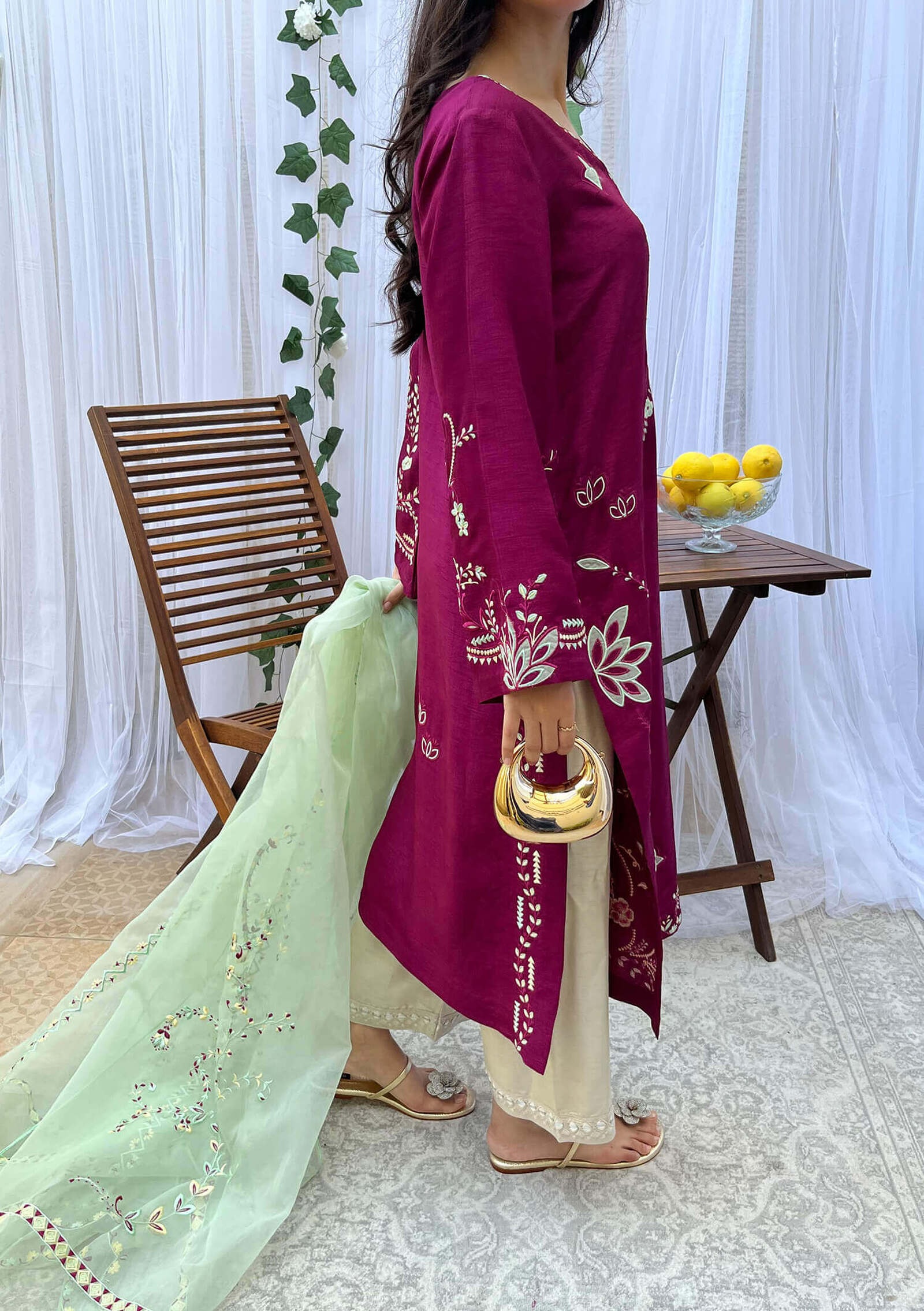 Mila-with-Izaar-&-Dupatta-Image-Three
