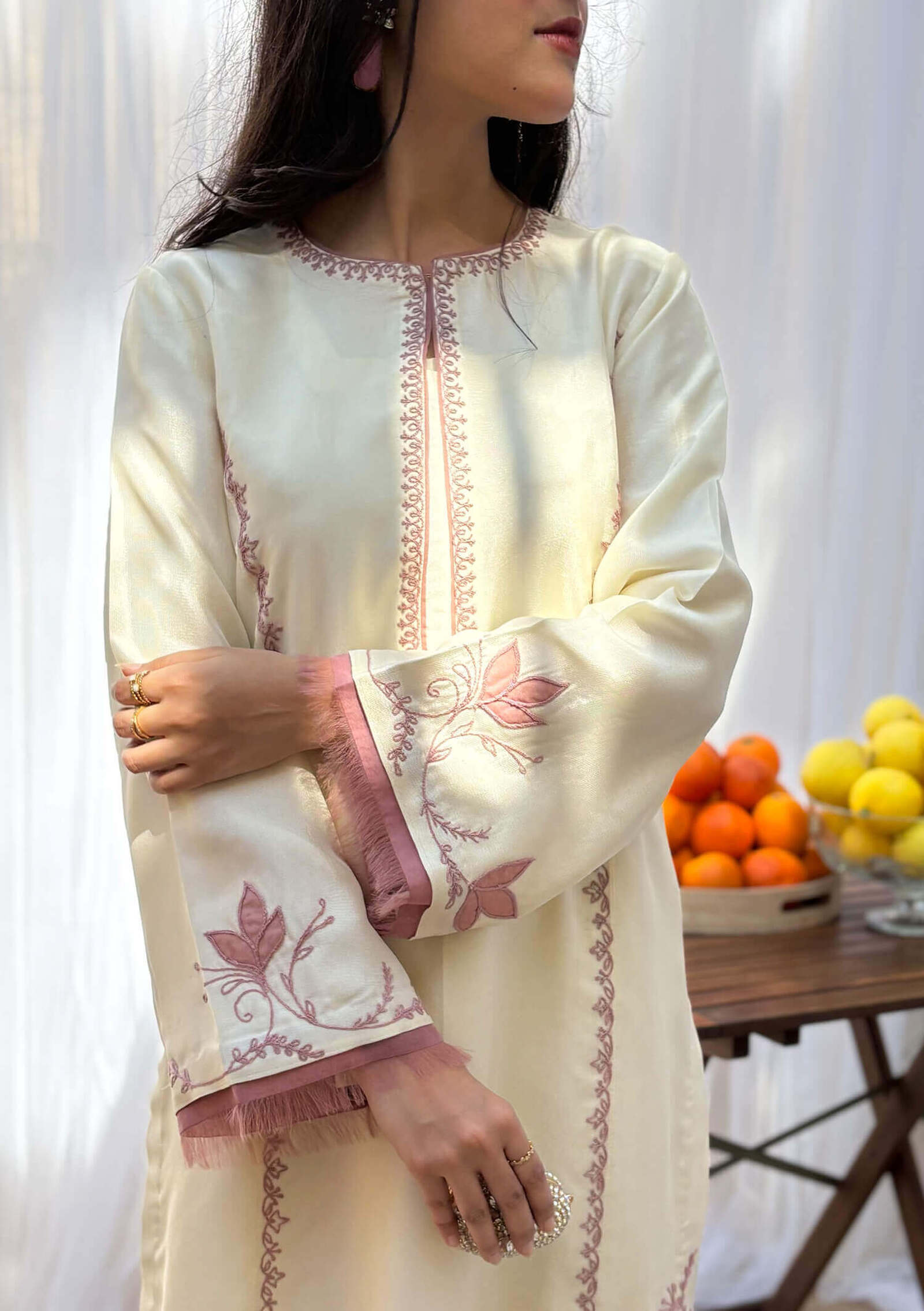 Pearl-with-Pants-&-Dupatta-Image-Five