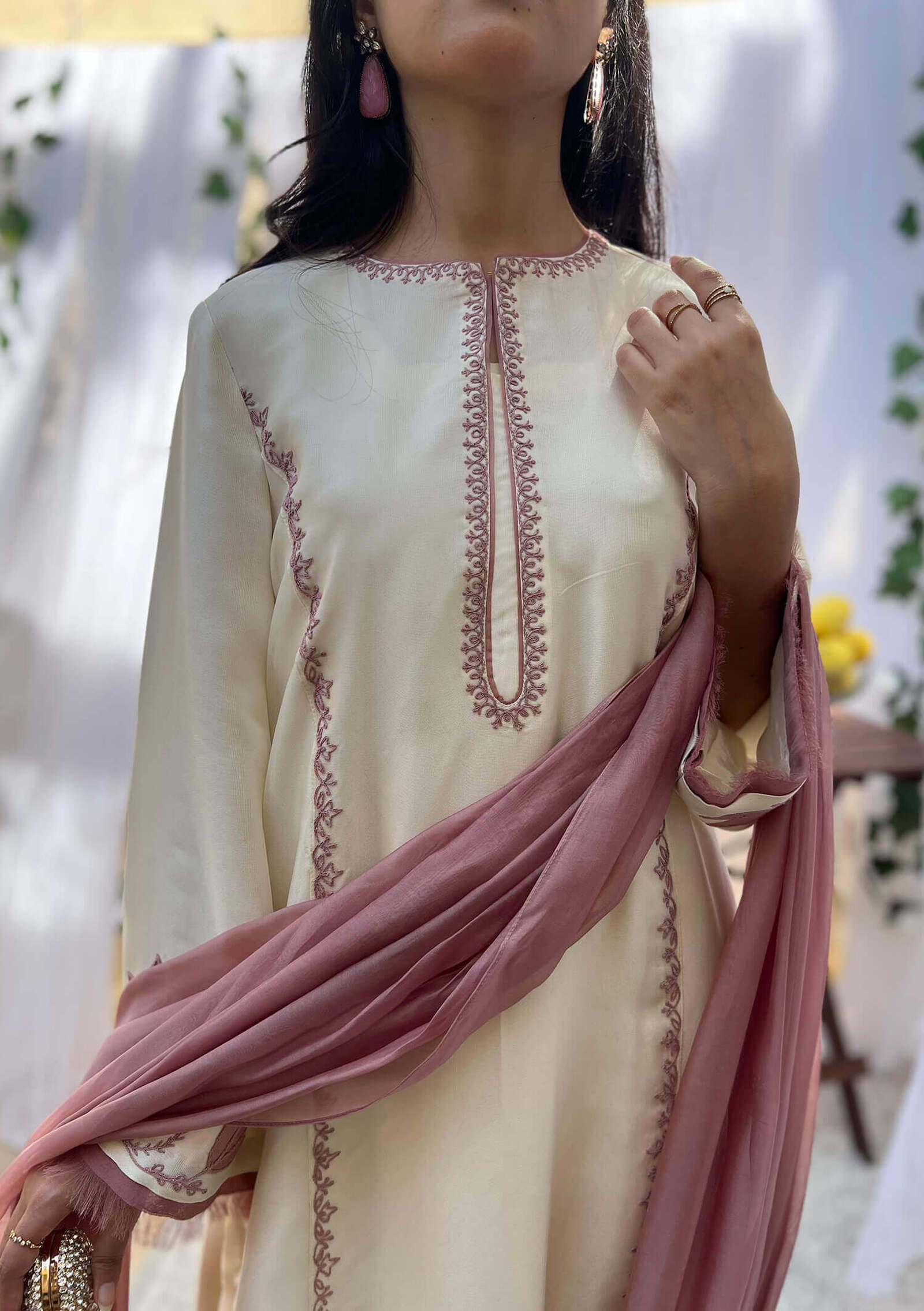 Pearl-with-Pants-&-Dupatta-Image-Six