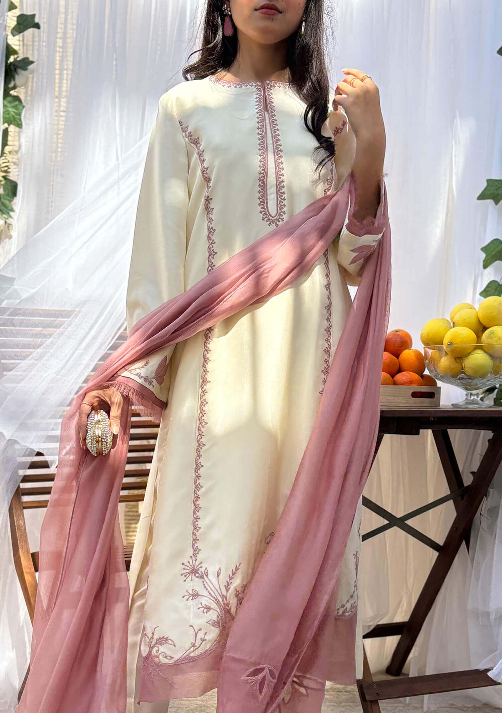 Pearl-with-Pants-&-Dupatta-Image-Three