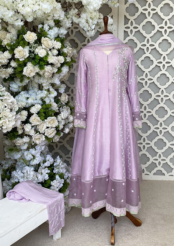 HELEN-with-Dupatta-Feature-Image