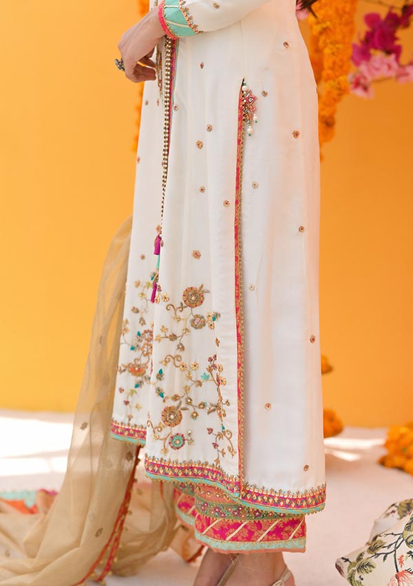 Nazm-With-Izhaar-And-Dupatta-Image-Three