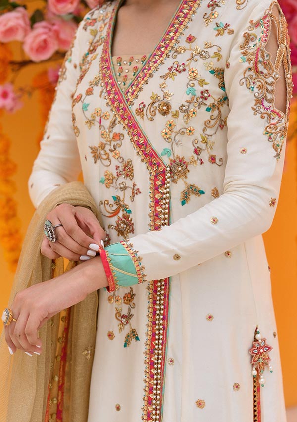 Nazm-With-Izhaar-And-Dupatta-Image-Two